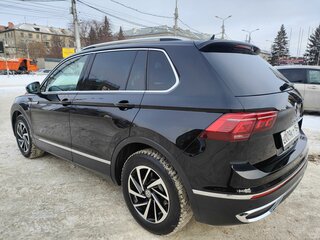 2021 Volkswagen Tiguan II Рестайлинг, чёрный, 2999000 рублей, вид 2