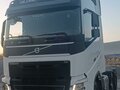 2016 Volvo FH, белый, 8600000 рублей - вид 2