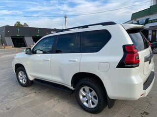 2023 Toyota Land Cruiser Prado 150 Series Рестайлинг 3, белый, 8200000 рублей, вид 4
