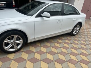2015 Audi A4 IV (B8) Рестайлинг, белый, 1700000 рублей, вид 4