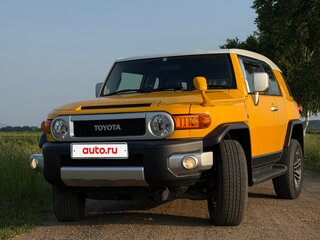 2015 Toyota FJ Cruiser, жёлтый, 5100000 рублей, вид 1