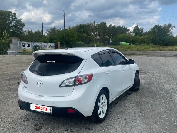 2011 Mazda 3 II (BL) Рестайлинг, белый, 1000000 рублей - вид 4