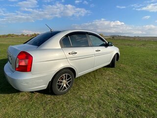 2007 Hyundai Verna II, серебристый, 450000 рублей, вид 3