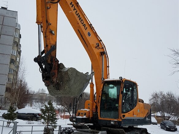 2012 Hyundai R210W, жёлтый - вид 2