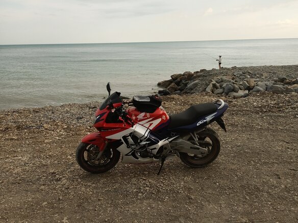 1998 Honda CBR 600F, красный, 320000 рублей