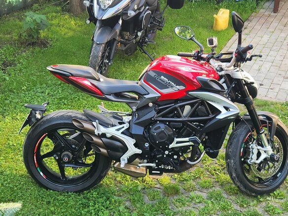 2016 MV Agusta Brutale 800, красный, 899000 рублей - вид 9