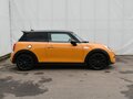 2014 Mini Hatch Cooper S III (F55/F56), жёлтый - вид 3