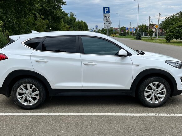 2020 Hyundai Tucson III Рестайлинг, белый, 2180000 рублей - вид 3