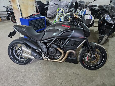 2011 Ducati Diavel Carbon, чёрный, 990000 рублей, вид 1
