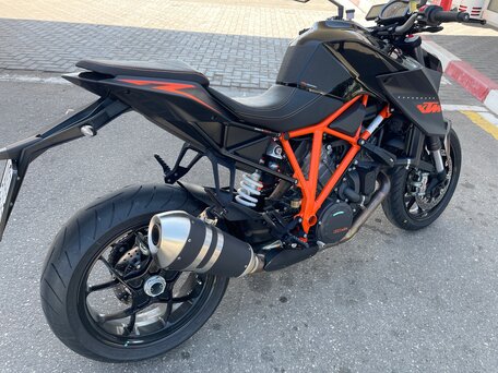 2014 KTM 1290 Super Duke R, чёрный, 999999 рублей, вид 4