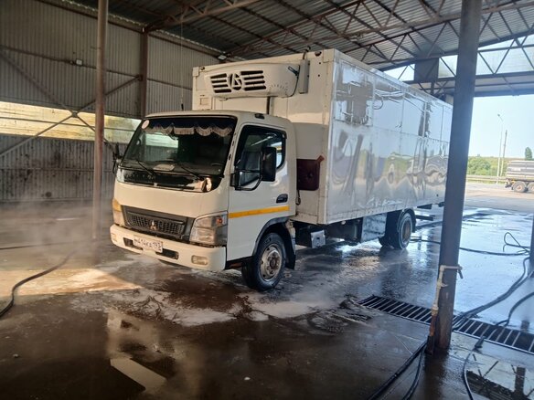 2012 Fuso (Mitsubishi) Canter, белый, 2300000 рублей - вид 3
