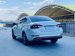 2023 Skoda Octavia III (A7) Рестайлинг, белый, 1490000 рублей, вид 4
