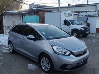 2020 Honda Fit IV, серебристый, 1359000 рублей, вид 3