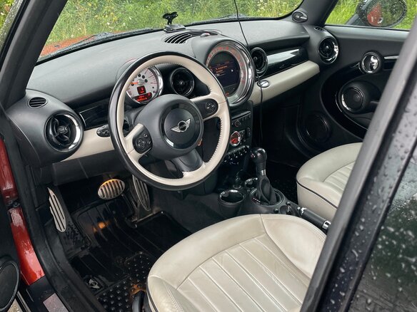 2012 Mini Hatch Cooper S II (R56) Рестайлинг, оранжевый, 1400000 рублей - вид 3