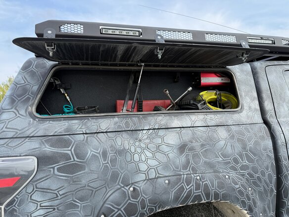 2011 Toyota Tundra CrewMax II, серый, 6000000 рублей - вид 10
