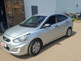 2013 Hyundai Solaris I, серебристый, 833000 рублей, вид 1