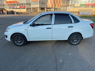 2015 Lada (ВАЗ) Granta I, белый, 400000 рублей, вид 4