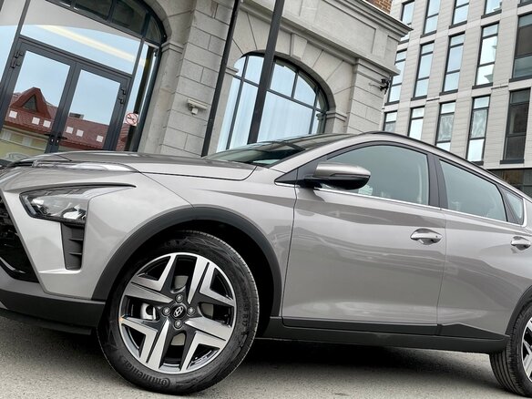 2022 Hyundai Bayon I, серый - вид 24