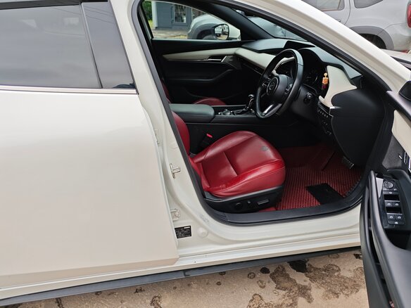 2020 Mazda 3 IV (BP), белый, 2150000 рублей - вид 13