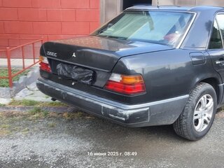 1988 Mercedes-Benz W124 200, чёрный, 490000 рублей, вид 3