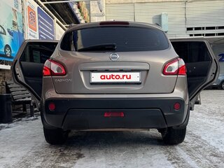 2010 Nissan Qashqai I Рестайлинг, коричневый, 1100000 рублей, вид 4
