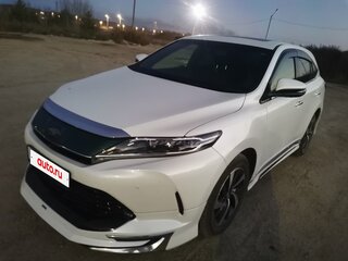 2017 Toyota Harrier III (XU60) Рестайлинг, белый, 3300000 рублей, вид 1