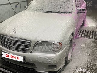 1997 Mercedes-Benz C-Класс 240 I (W202) Рестайлинг, белый, 700000 рублей, вид 5