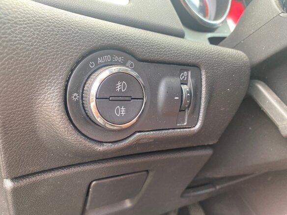 2013 Opel Astra J Рестайлинг, чёрный, 960000 рублей - вид 13