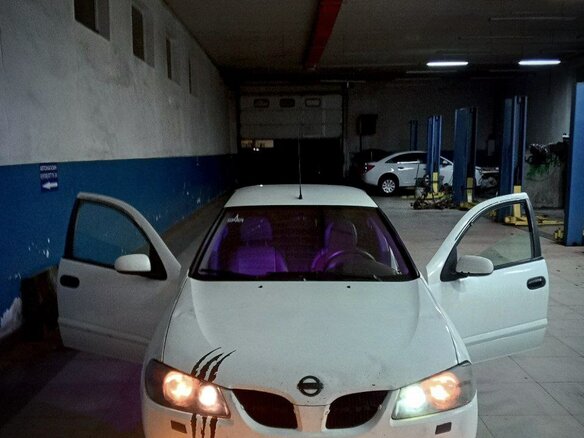 2005 Nissan Almera II (N16) Рестайлинг, белый, 320000 рублей - вид 1