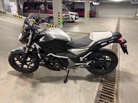 2017 Honda NC 750S, серый, 550000 рублей, вид 2