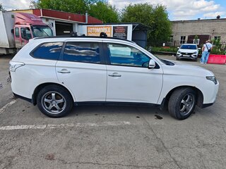 2012 Mitsubishi Outlander III, белый, 1170000 рублей, вид 2