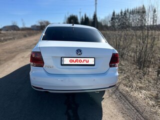 2016 Volkswagen Polo V Рестайлинг, белый, 1350000 рублей, вид 5