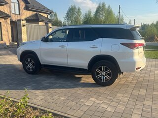 2021 Toyota Fortuner II Рестайлинг, белый, 4450000 рублей, вид 3