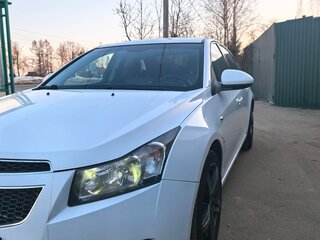 2011 Chevrolet Cruze I, белый, 800000 рублей, вид 2