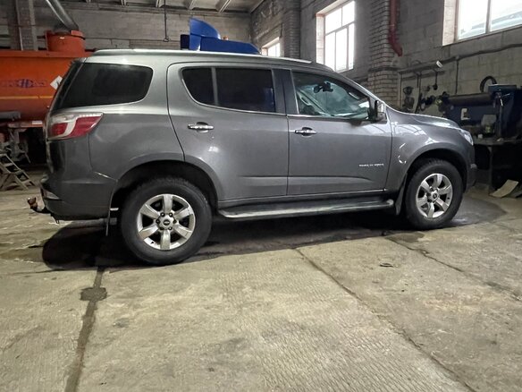 2013 Chevrolet TrailBlazer II, серый, 1750000 рублей - вид 7