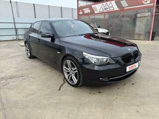 2008 BMW 5 серии 525i V (E60/E61) Рестайлинг, чёрный, 1430000 рублей, вид 3