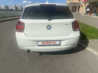 2012 BMW 1 серии 116i II (F20/F21), белый, 750000 рублей, вид 4