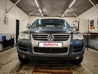 2008 Volkswagen Touareg I Рестайлинг, серый, 920000 рублей, вид 2