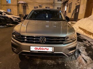 2019 Volkswagen Tiguan II, серебристый, 2150000 рублей, вид 1