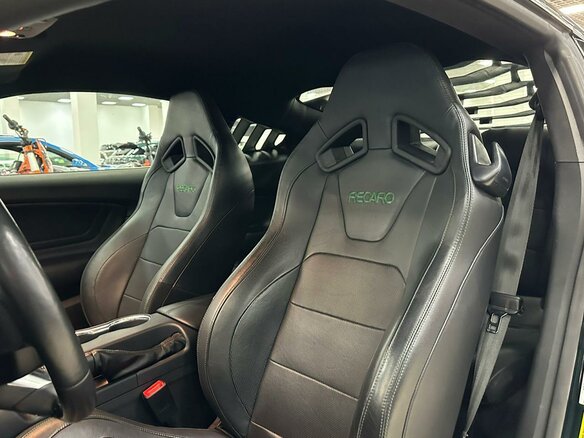 2018 Ford Mustang Bullitt VI Рестайлинг, зелёный, 6900000 рублей - вид 13