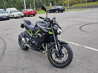 2021 Kawasaki Z 900, чёрный, 950000 рублей, вид 4