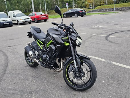 2021 Kawasaki Z 900, чёрный, 950000 рублей, вид 4