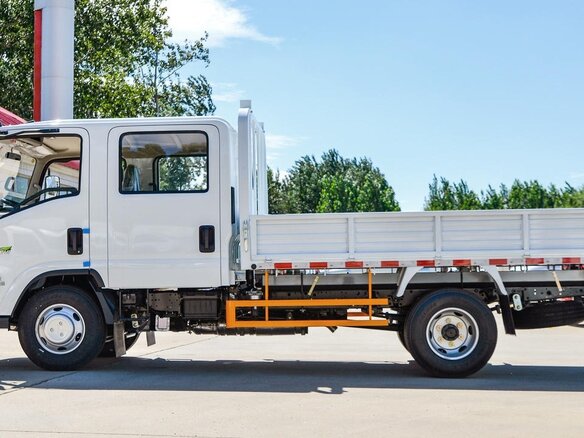 2026 Isuzu Elf (N-series), золотистый - вид 22
