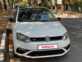 2018 Volkswagen Polo V Рестайлинг, белый, 1450000 рублей, вид 1