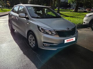 2016 Kia Rio III Рестайлинг, серебристый, 1300000 рублей, вид 3