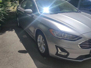2020 Ford Fusion (North America) II Рестайлинг, серебристый, 1950000 рублей, вид 2