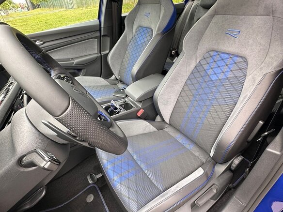 2023 Volkswagen Golf R VIII, синий - вид 14