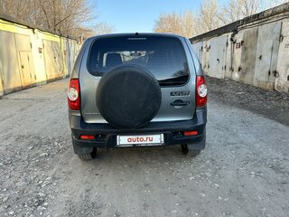 2018 Chevrolet Niva I Рестайлинг, серый, 630000 рублей, вид 5