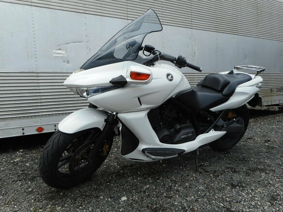 2012 Honda DN-01, белый - вид 1