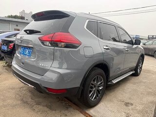 2025 Nissan X-Trail III Рестайлинг 2, серебристый, 2380750 рублей, вид 4